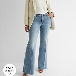 Express Mid Rise Light Wash Raw Hem
70s Flare Jeans